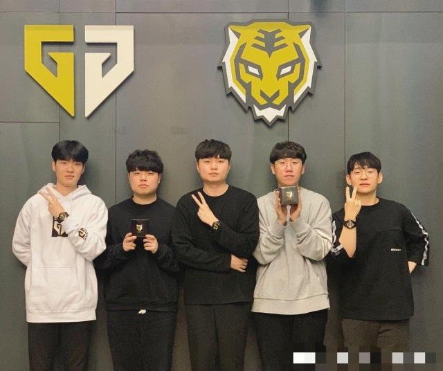 整体防守效 整体防守效