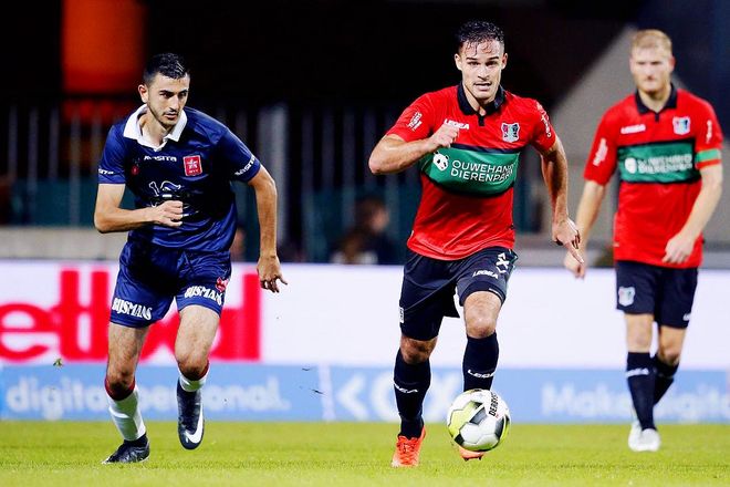 力仍凭借团 力仍凭借团