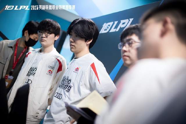 D发布的J D发布的J